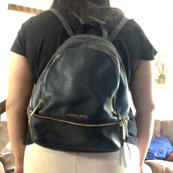 Michael Kors purse - Picture 6 of 7